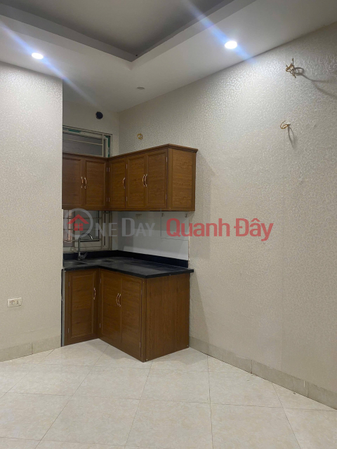 Apartment for rent, 30m² - Khuong Dinh area, 1 bedroom, 1 bathroom, living room, kitchen - 5.5 million VND. _0