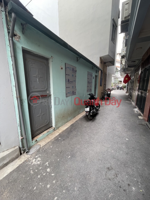 Rare item !!! House for sale in C4 Hoa Lam, open alley, car can enter the house, 33m2, only over 4 billion, negotiable. Contact 0936123469 _0