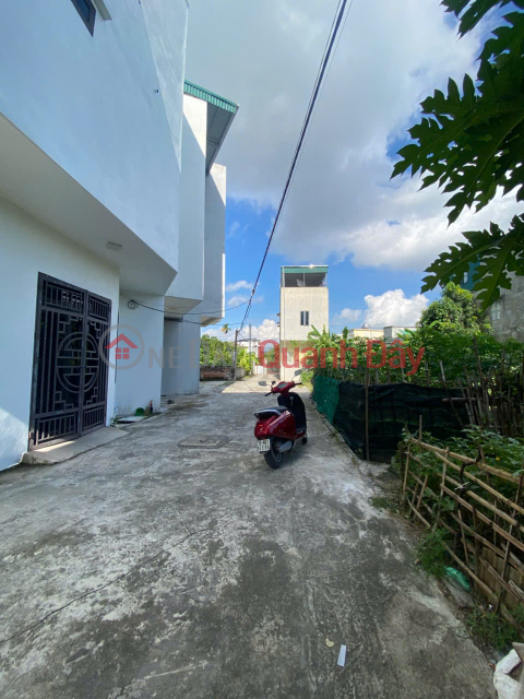 I need to sell a 55m2 plot, Phu Xuan, car-accessible road in all directions, price only 12xx, negotiable _0