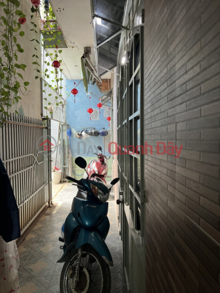 đ 4.5 Billion ► Corner of Nui Thanh Alley near Duy Tan, 64m2, 6m wide, 2 floors, 4.x billion