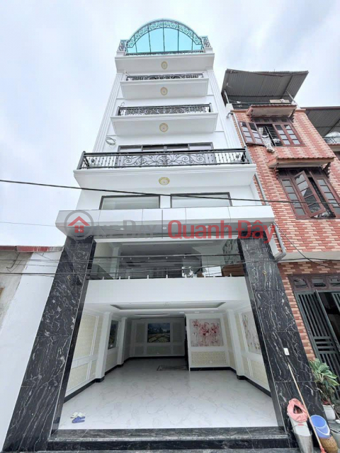 VERY SOLIDLY BUILT RESIDENTIAL HOUSE – CAR ALLEY – LONG BIEN CENTER – TWO OPEN OPEN SPACES – FULL FURNITURE – JUST MOVE IN _0
