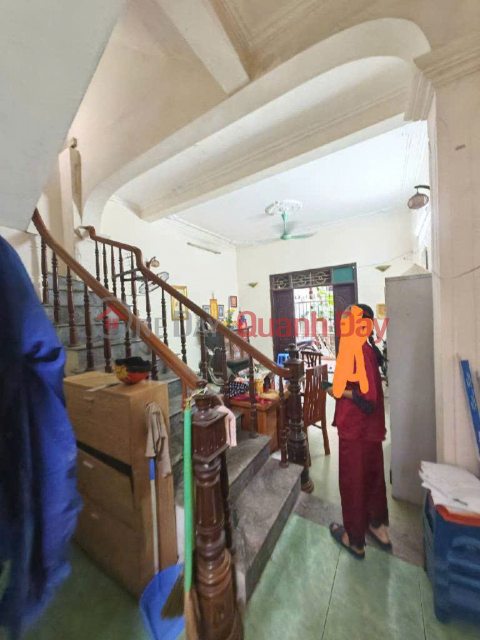 3-story house for sale, 61m2, Lien Mac, Tu Liem, 5m frontage, price slightly over 6 billion VND, near main road, clean title deed, wider at the back. _0