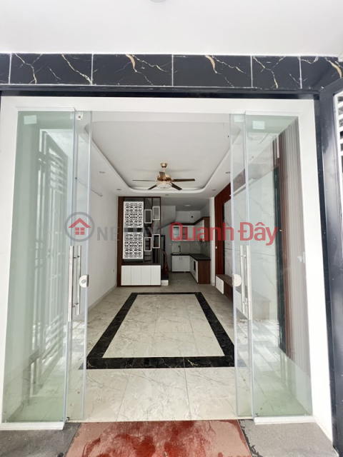 Bán nhà Thạch Bàn, Cổ Linh 62m x 5T cách 5m ra đường oto tránh, ở luôn chỉ 5 tỷ 2 còn TL. _0