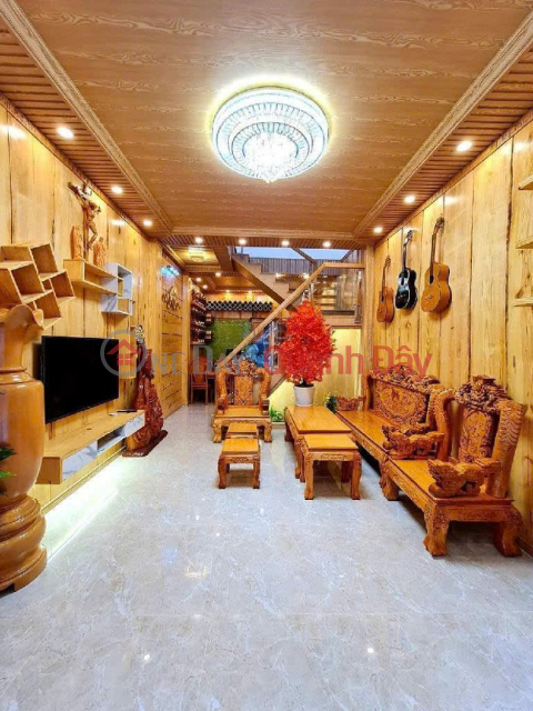 Nhà ốp Gỗ 2 tầng HXH 40m2, Vuông – Đường số 2 QV _0