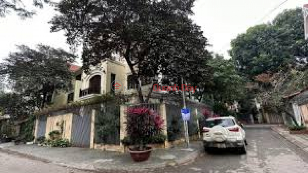 Chính chủ bán nhà phân lô liền kề Hoàng Quốc Việt 122m căn góc giá 51,9tỷ Niêm yết bán