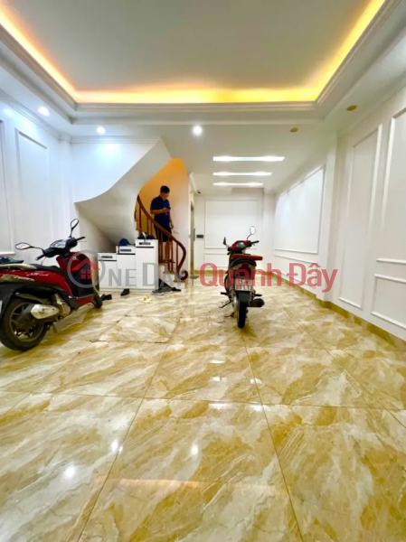 BÁN NHÀ: Hoa Bằng .DT: 38m2 - 6 tầng - MT 4.7 - 13.2 tỷ Niêm yết bán