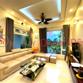 Selling Hoang Quoc Viet Townhouse in Cau Giay District. Book 42m Actual 54m Built 5 Floors 6m Frontage Slightly 13 Billion. Photo Commitment _0