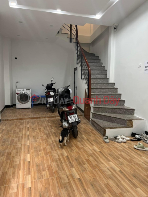 Selling a private house on Lang Dong Da street 52m 6 floors 5 bedrooms closed alley, both living and small business, 4 billion, contact 0975124520 _0