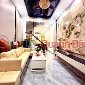 bán nhà ngọc khánh 35m x4 tầng 9,9 tỷ ngõ thông,ba gác tránh,full nội thất _0