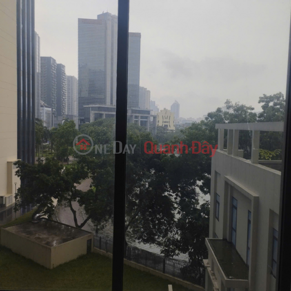 đ 19 tỷ Gia đình có nhu cầu bán gấp căn hộ cao cấp 3pn, mặt hồ Thành Công, vào ở ngay