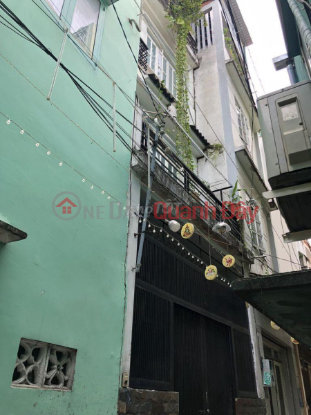 OWNER Sells House on Doan Van Bo Street, Ward 9, District 4, Ho Chi Minh City - Nice Location Sales Listings