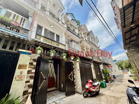 Owner selling a beautiful house in Hiep Thanh Ward, District 12 - 6m wide alley accessible by car, near Hiep Thanh market, ready to move in. _0