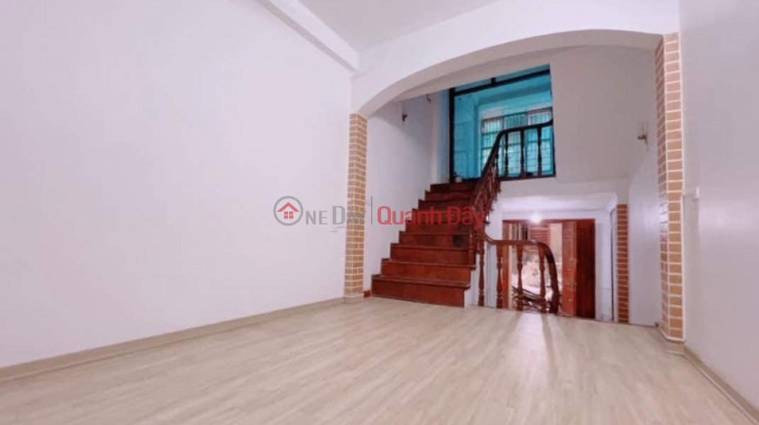 Property Search Vietnam | OneDay | Residential, Sales Listings | CAU GIAY CENTER - CAR PARKING GATE - RESIDENTIAL HOUSES CONSTRUCTED WITH SOLID COLUMN FRAME - 5 FLOORS, ABOUT 5 BILLION