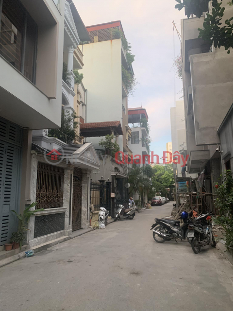 nhà đẹp Nguyễn Văn Cừ- Gia Thuỵ 82m x 4T, mặt tiền 5.5m, phân lô, ôtô tránh _0