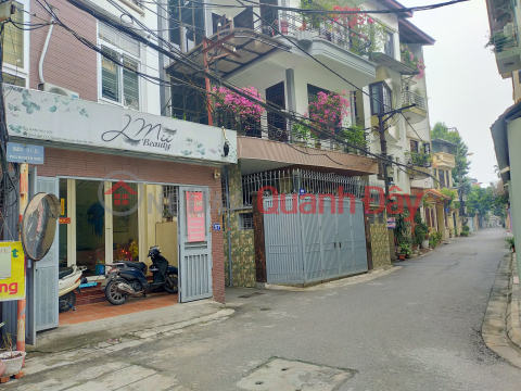 RESIDENTIAL HOUSES FOR SALE BUILDING NGUYEN SON - LONG BIEN 100M 3 FLOORS 14 BILLION 2 SUBDIVISIONAL AREA FOR CARS, PARKING AND ENTRY. _0