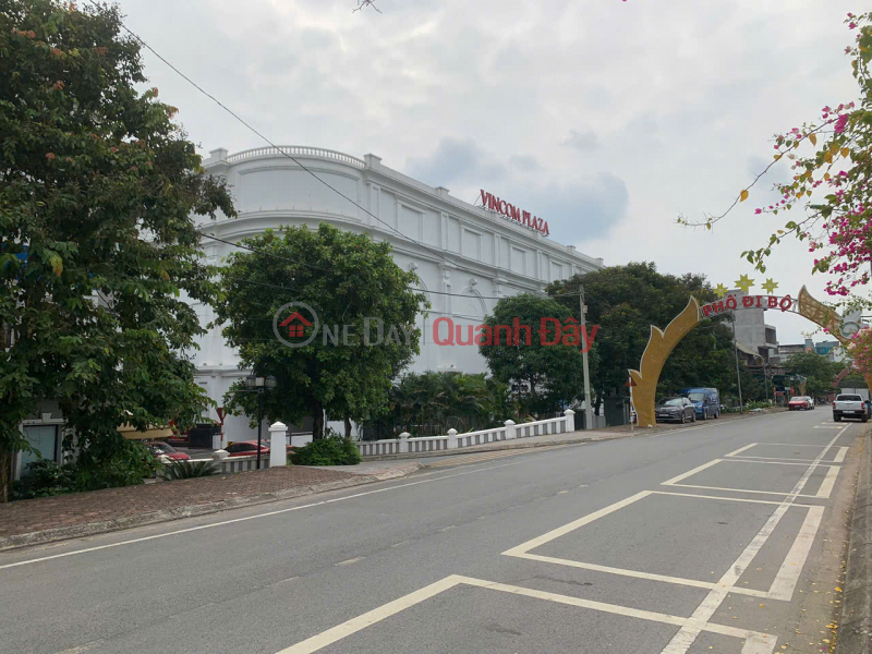 đ 16,5 tỷ Bán nhà - Vị trí siêu đẹp 3 mặt tiền đường nhựa lớn trung tâm sầm uất nhất TP. Hòa Bình