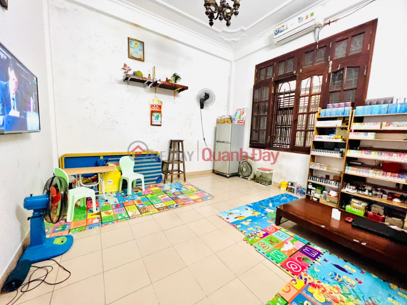 HOUSE FOR SALE ON MAY 8 BA TRONG DISTRICT HANOI. WIDE CASH 6.5M2 QUICK PRICE 100Mr\\/M2 Vietnam, Sales đ 11 Billion