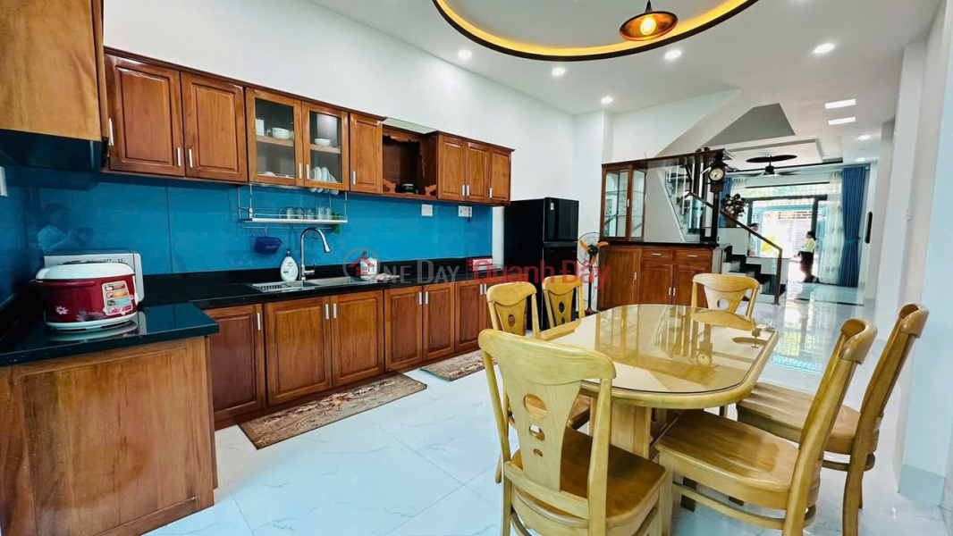  Please Select Residential, Sales Listings đ 7.2 Billion