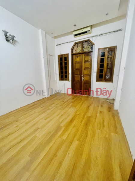 đ 10.8 Billion | Thai Thinh 51m2 4 floors only 10.8 billion, large private yard, full amenities