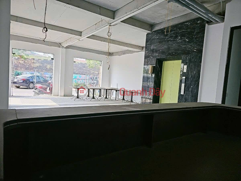 đ 33 tỷ, Tòa nhà lô góc Ngọc Thụy, 90m x 8tầng, mặt tiền 7.5m, vỉa hè, ôtô tránh, kinh doanh đắc địa
