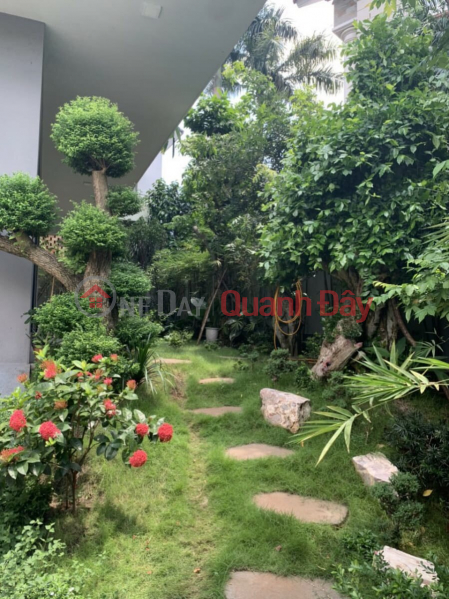 ₫ 100 Million/ month Riverfront villa for rent, Landmark view 81 Tran Nao Street, An Khanh Ward, District 2. Price 100 million/month