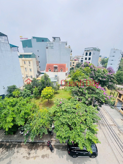 THACH BAN TOWNHOUSE – PARK VIEW – GARAGE – 5 FLOORS WITH ELEVATOR WAITING _0