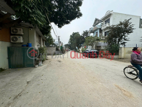 OWNER URGENTLY SELLS 2.5-STOREY HOUSE IN GOLDEN LOCATION IN DONG TAN WARD, THANH HOA CITY _0
