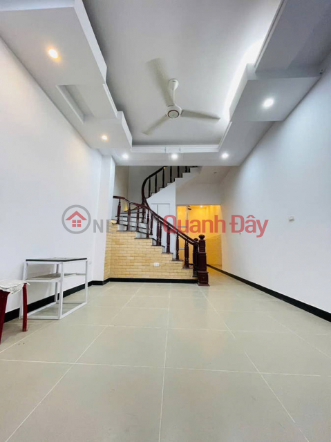 House for sale in Lac Long Quan - Tay Ho, nearly 50m2, corner lot, 2 open spaces, price nearly 9 billion _0