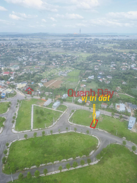 Land for sale in An Loc Phat residential area, owner, area 106m2 (6mx17.6m) opposite park, price 690 million negotiable Sales Listings