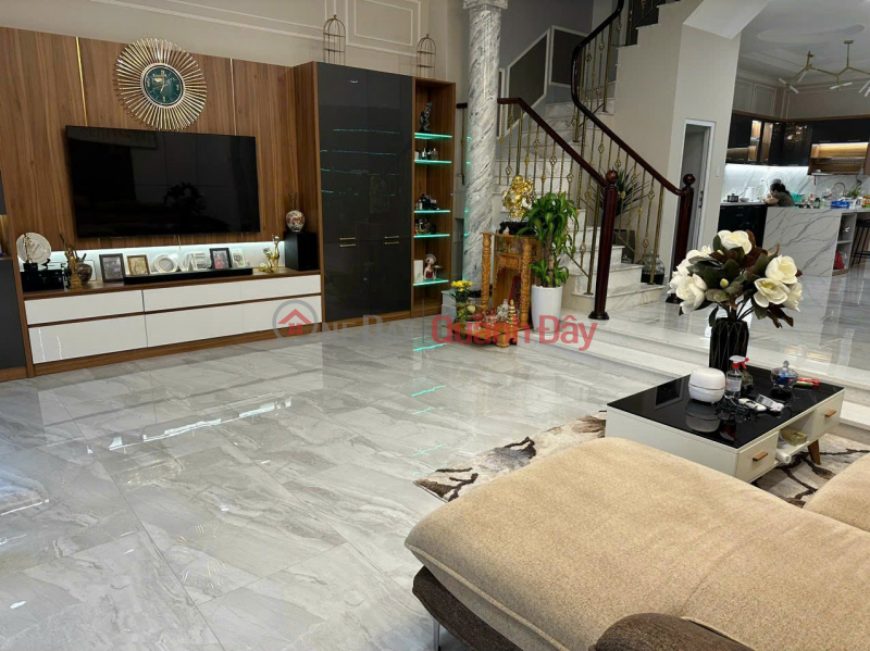 Luxury house 6.4 x 18m 1 ground floor 3 floors Vo Thi Sau, center of District 1, Ho Chi Minh City Sales Listings