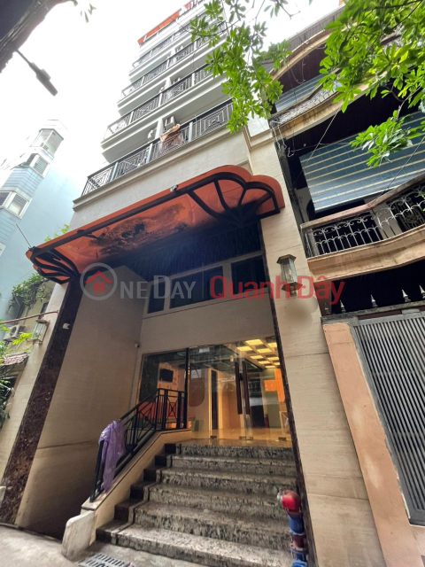 URGENT SALE - Car parking at the door, Tay Son Street, 86m2\/ 4 Floors\/ Frontage 6.1m 24.5 Billion, Near Street _0