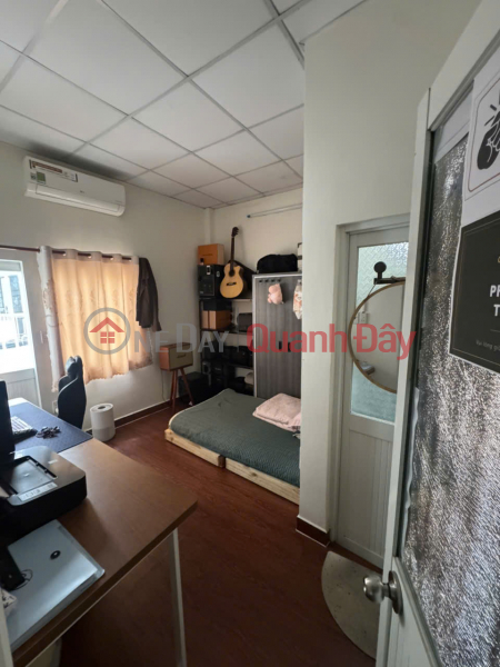 đ 14 Million/ month House for rent in Duy Tan alley, Phu Nhuan district, 35m2, 2 bedrooms, 14 million VND.
