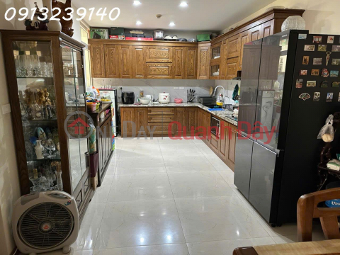 I (Owner) need to sell an apartment at 25 Lac Trung Apartment, Vinh Tuy Ward, Area 156m2, Price 85 million\/m2 _0
