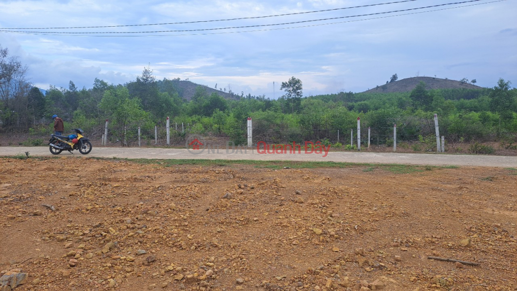 đ 890 Million, The owner needs to wholesale a full residential land plot divided into 3 lots in Khanh Binh, Khanh Vinh