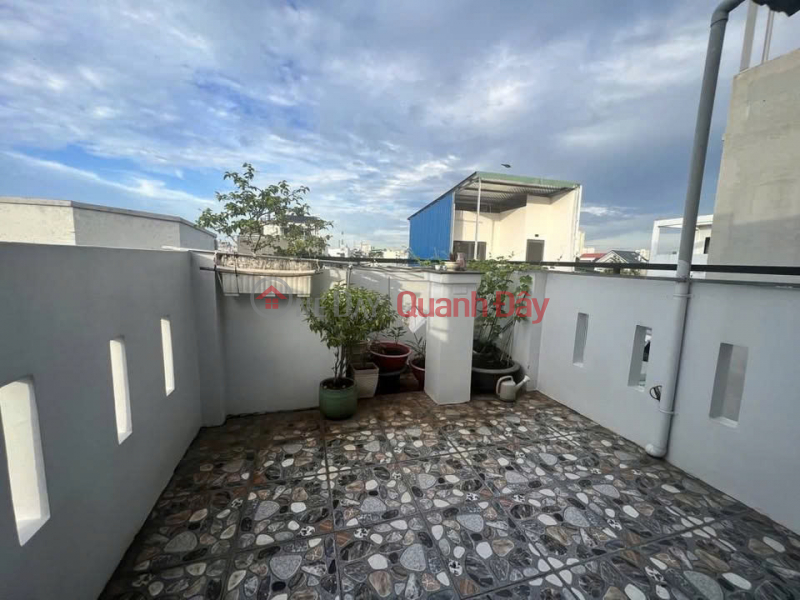 đ 4.6 Billion House near Thu Duc market - 3 solid floors - 200m from Ho Van Tu street - Ready ownership certificate - Full amenities