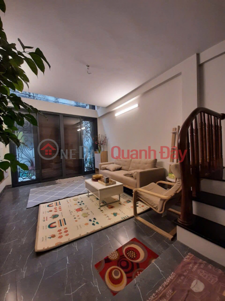 House for rent in Phuong Liet car alley, 30m² x 5 floors, 13 million for business, spa, company office combined with living Rental Listings