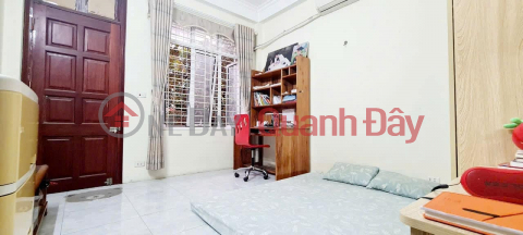 Bán nhà mặt phố Hòa Mã, diện tích 140m2, 79.5 tỷ, vỉa hè rộng, đường ô tô 2 chiều, kinh doanh đỉnh _0