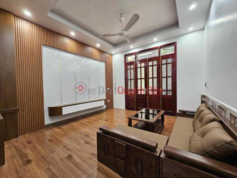 7 TỶ CÓ NGAY NHÀ 5 TẦNG, Ô TÔ ĐỖ CỔNG, GẦN HỒ ĐIỀU HÒA TRUNG TÂM THẠCH BÀN - CỔ LINH Niêm yết bán