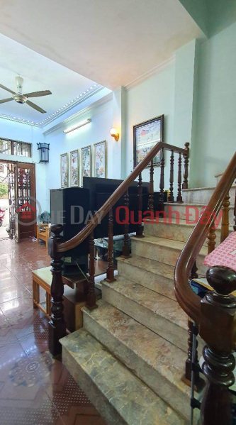 đ 5.45 Billion House for sale Tay Son Dong Da Big alley, large yard, price 5.45 billion.