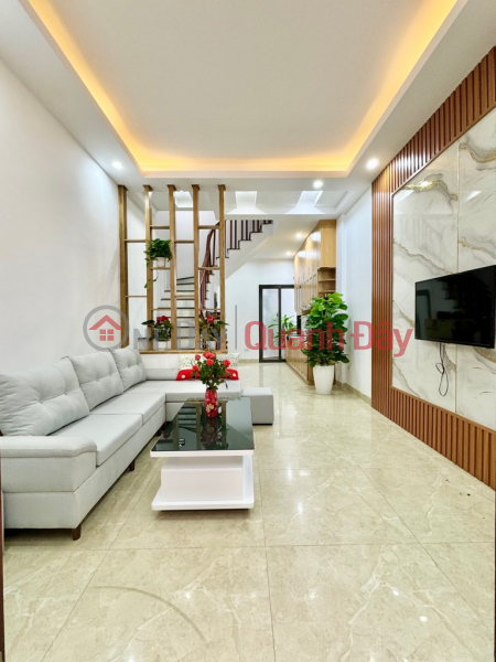 Hoang Liet house for sale, area 42m2 x 5 floors. Price 4.8 billion, big, wide alley, ready to live Sales Listings