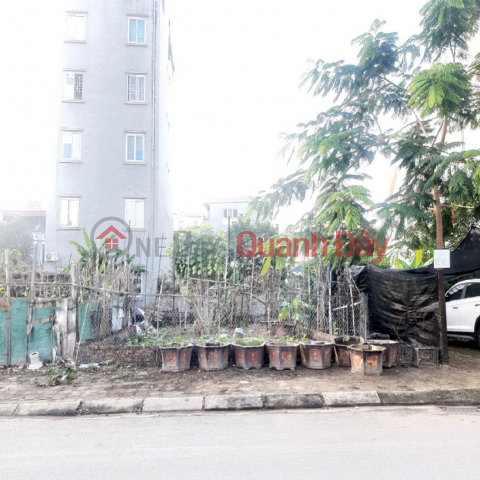 Land for sale Gia Lam Resettlement Area, Hanoi. 82m2, 5.5m frontage, 12m road with sidewalk, investment price. Contact 0989894845 _0