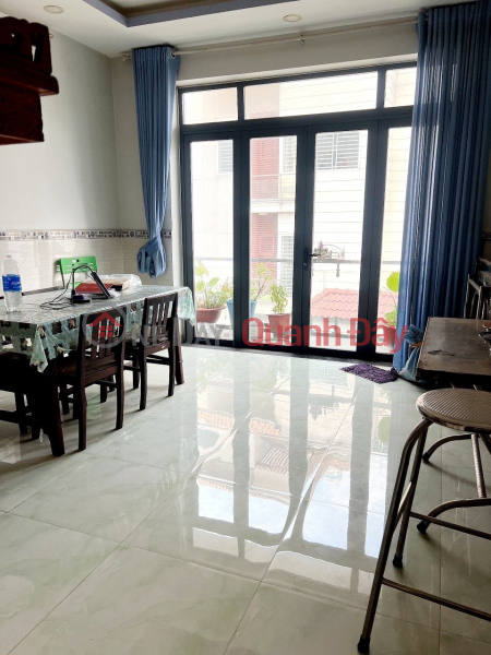 House for sale on Le Van Chi Street, Thu Duc - 3 floors, Truck-avoided road, near University of Technology - 3 bedrooms, High-class residential area | Vietnam | Sales | đ 6.1 Billion