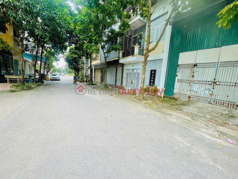 3-STOREY HOUSE IN THE CENTER OF HA DONG - CAR ACCESS - BUSINESS - ALL-ROUND CONNECTION - SIDEWALK - LOT DIVISION Sales Listings