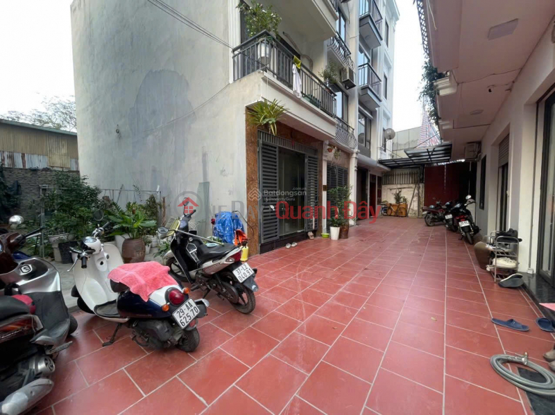 đ 8,5 tỷ Chính chủ bán nhà đối diện Aeon Mail Long Biên! .