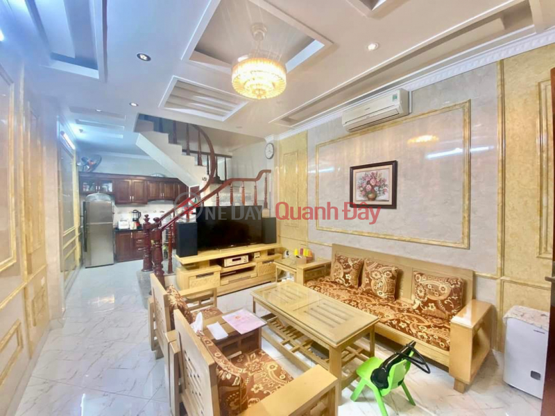 Truong Dinh house for sale, 40m2 x5T, car lane, price 3.9 billion, built by people, sturdy, registered land Sales Listings