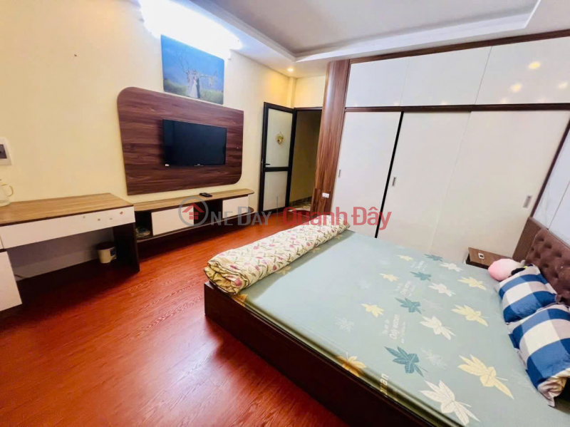 đ 15 triệu/ tháng | Cho thuê nhà nguyên căn ngõ 86 Đông Thiên, 38m2 x 5 tầng, 3 ngủ khép kín, 15 Triệu