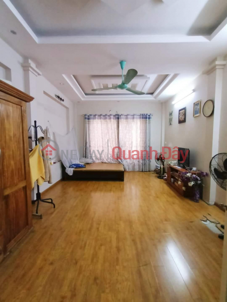 Property Search Vietnam | OneDay | Residential | Sales Listings Selling house in distribution lot, car park at Hoang Mai gate, 42m, 5T, built by people, near the street, doing online business.