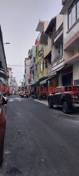 ► House with 2 Frontages for Business on 5.5m Street near Le Dinh Ly, 70m2, 2 separate houses, 6.6 billion, Vietnam Sales đ 6.6 Billion