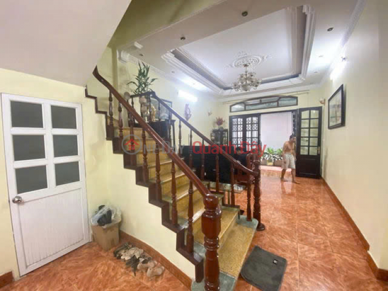 Private house for sale at Alley 127 Hao Nam Street, Dong Da, Hanoi, good price 12.8 billion, 110m2 Sales Listings
