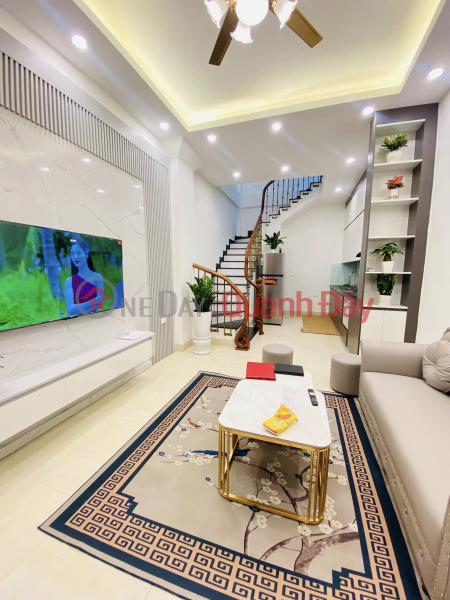 House for sale on Pham Van Dong Street - Bac Tu Liem, 35m2, 5 floors, price just over 6 billion Sales Listings